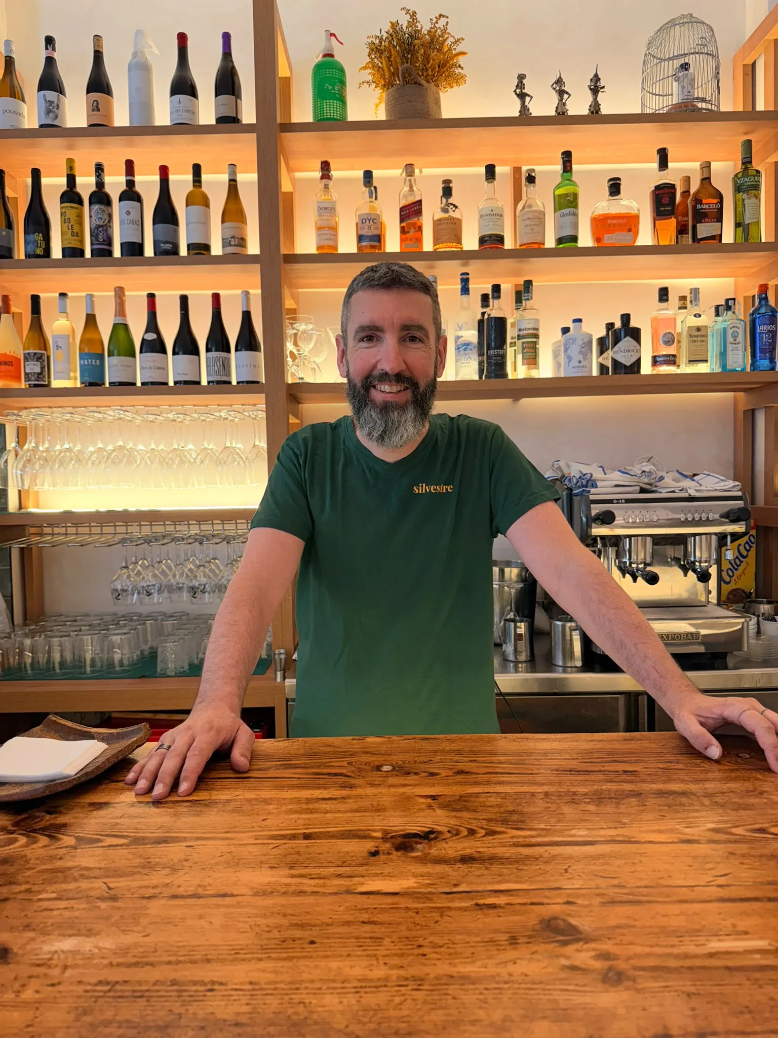 Javier, jefe de sala en Silvestre Becerril.