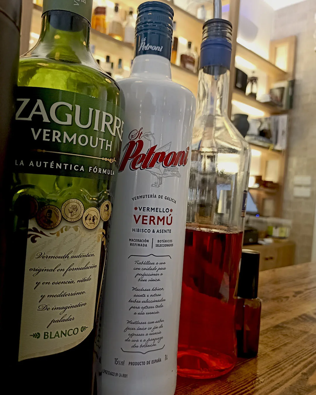 Selección de vermut en la barra de Silvestre Becerril.